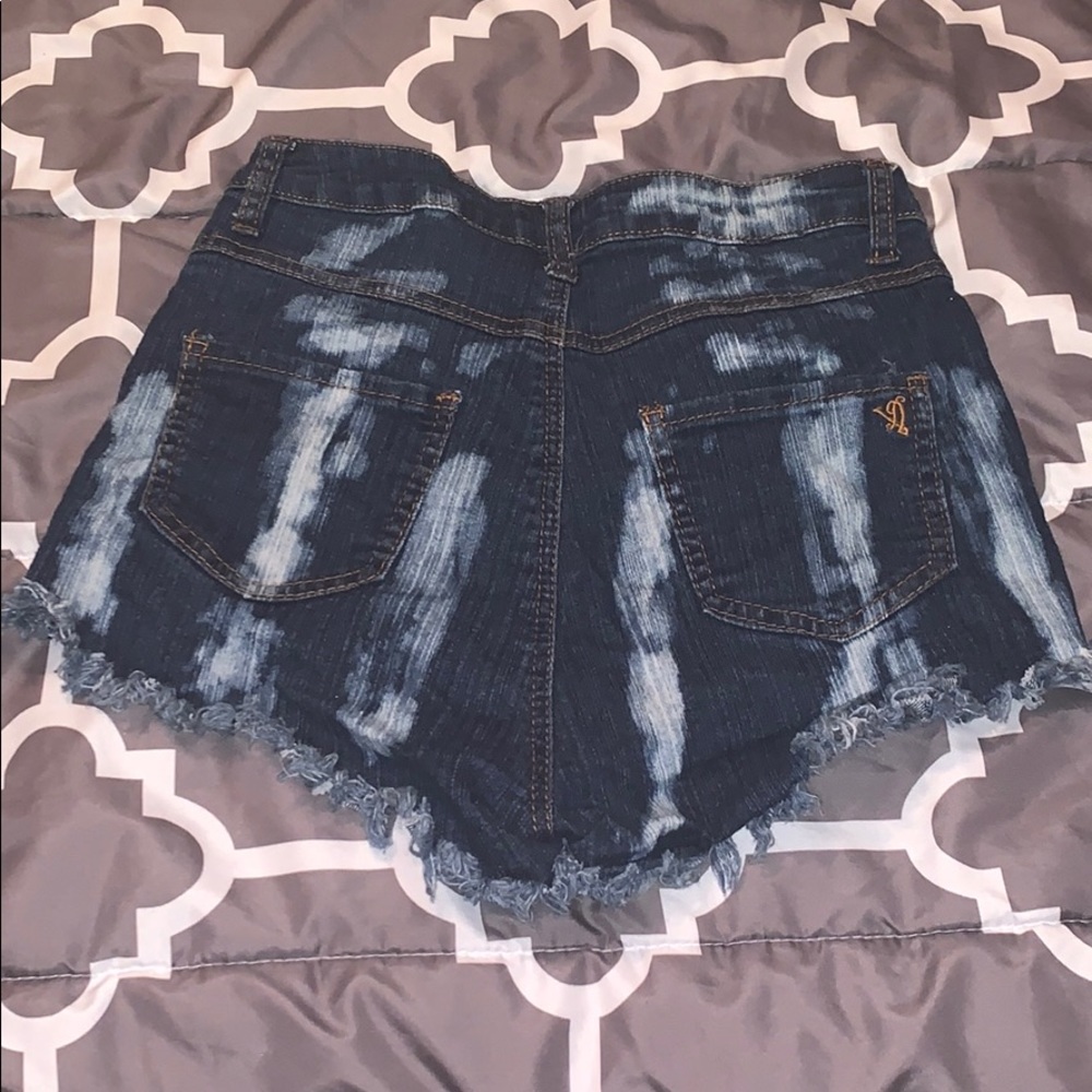 Sold - Picture 3 of 3